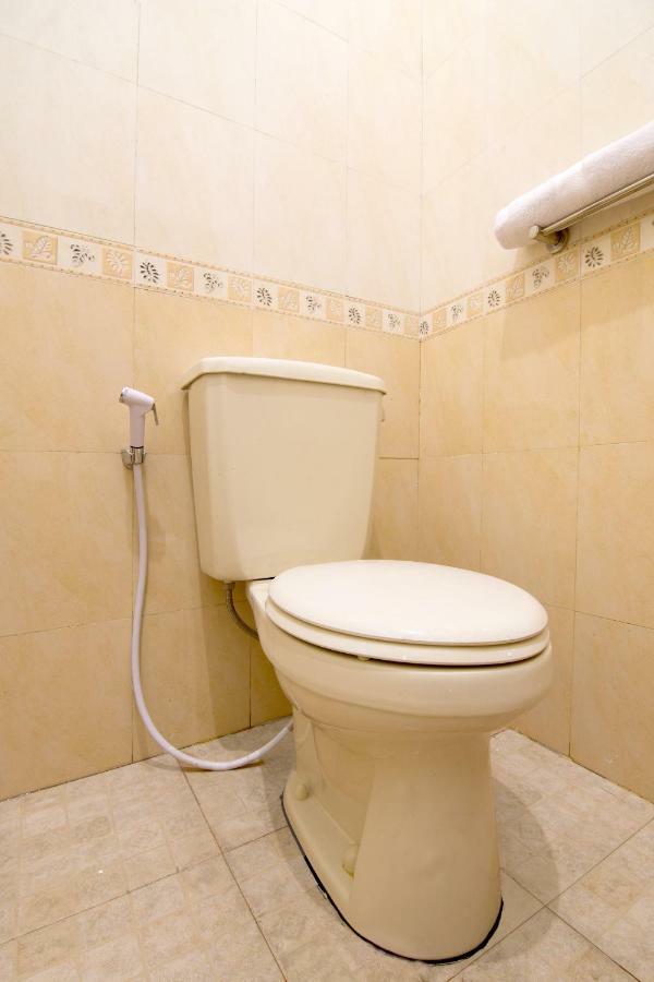Oyo 931 Dara Dewi Homestay Джокьякарта Экстерьер фото