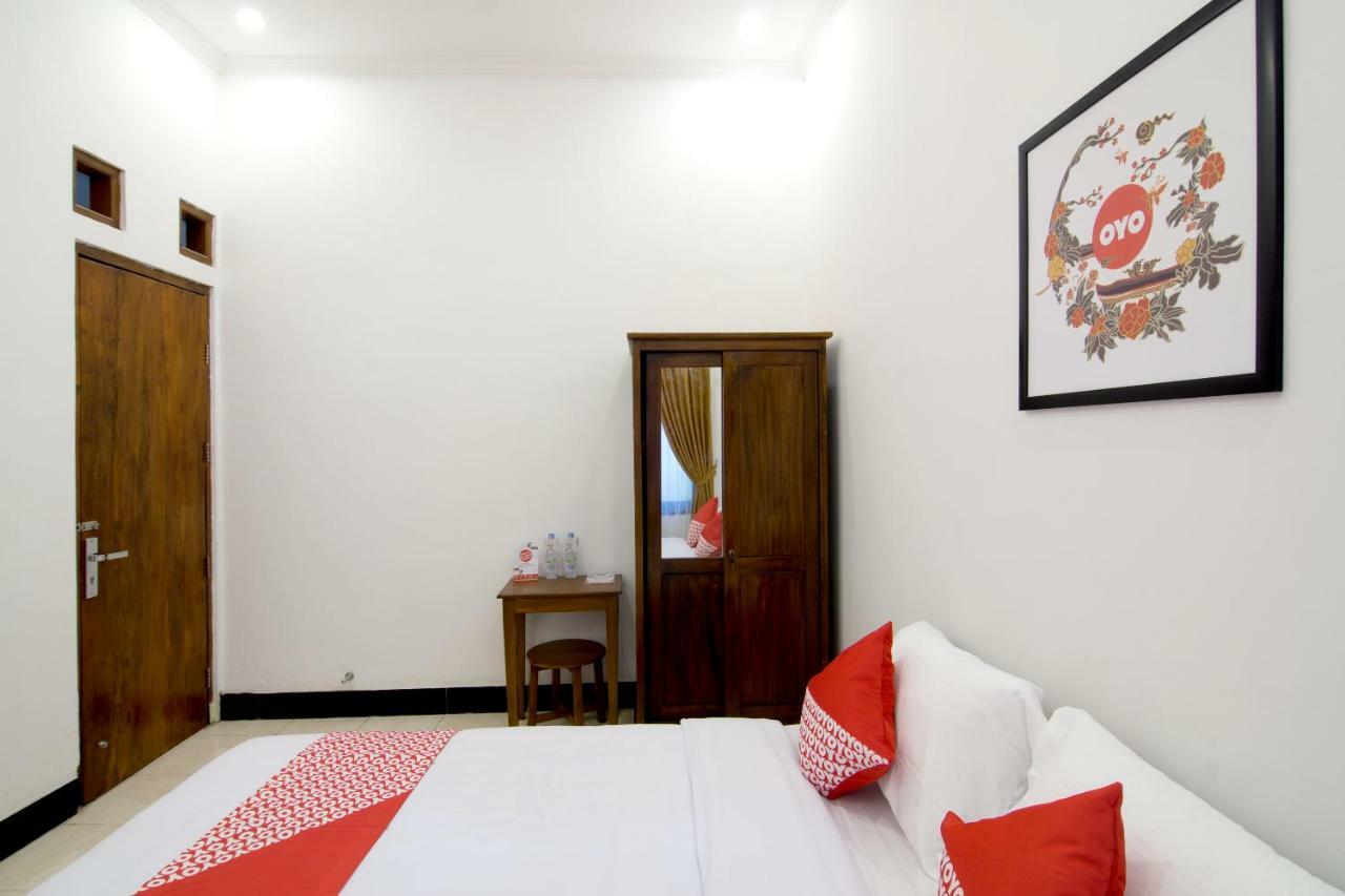 Oyo 931 Dara Dewi Homestay Джокьякарта Экстерьер фото